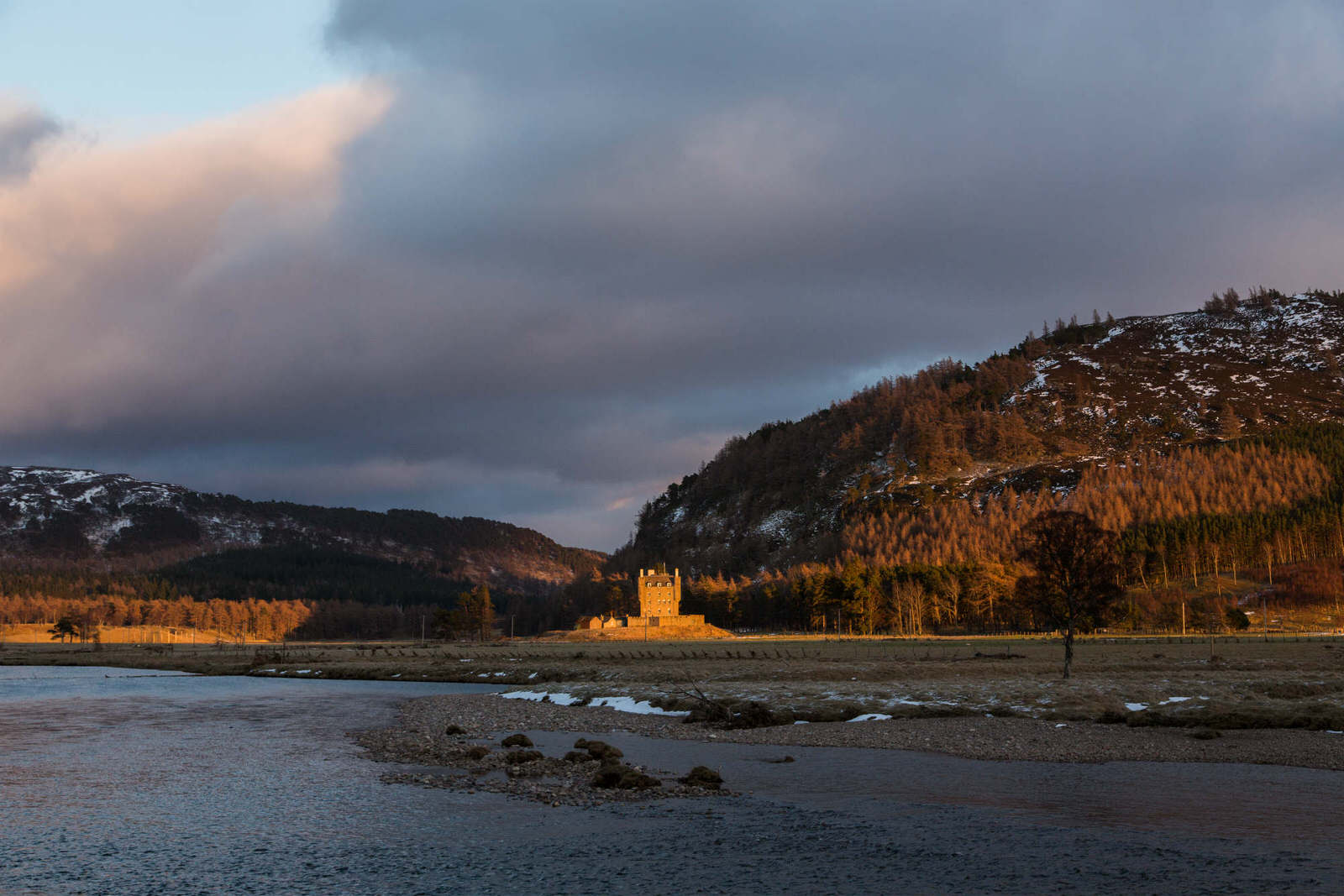 Discover The History Of Braemar The Fife Arms Boutique Hotel