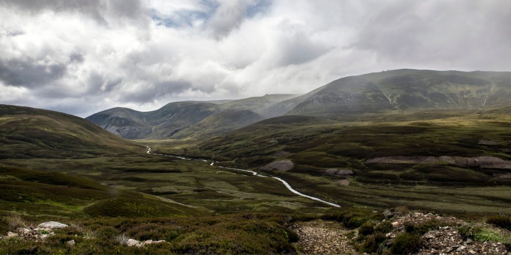 View of the River Dee, with bike track in forefront