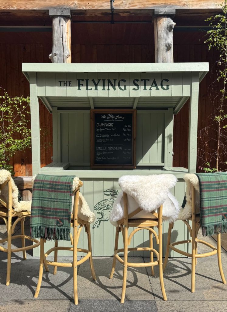 The oyster and champagne hut in the courtyard